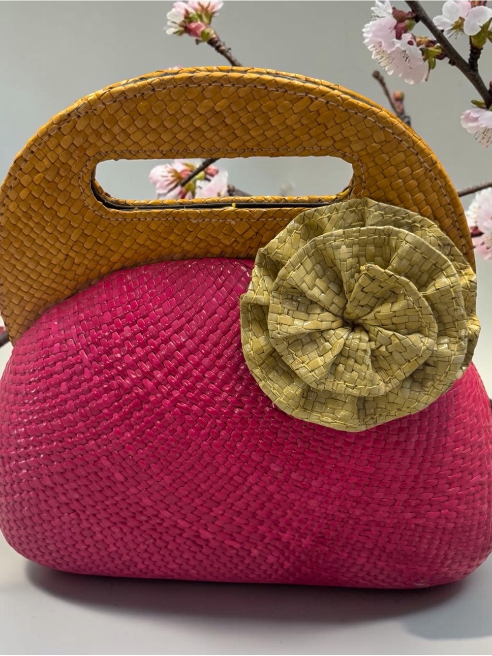 Vintage Genie Woven Straw Purse – Pink & Yellow Floral Accent